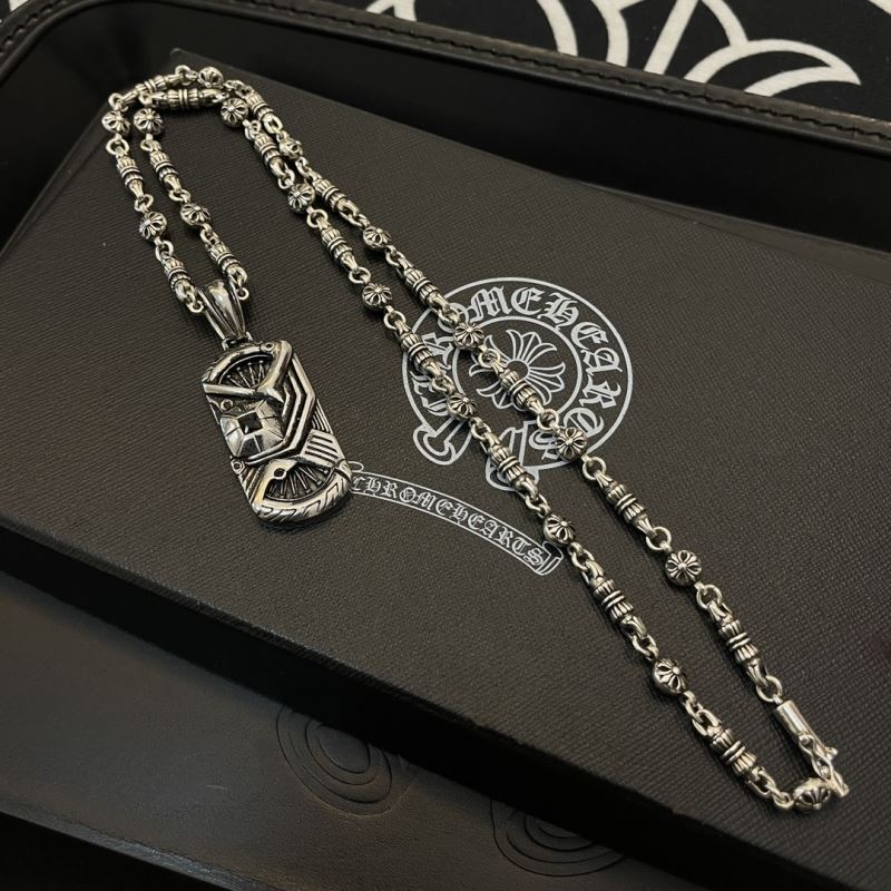 Ch*0me He**ts necklaces
